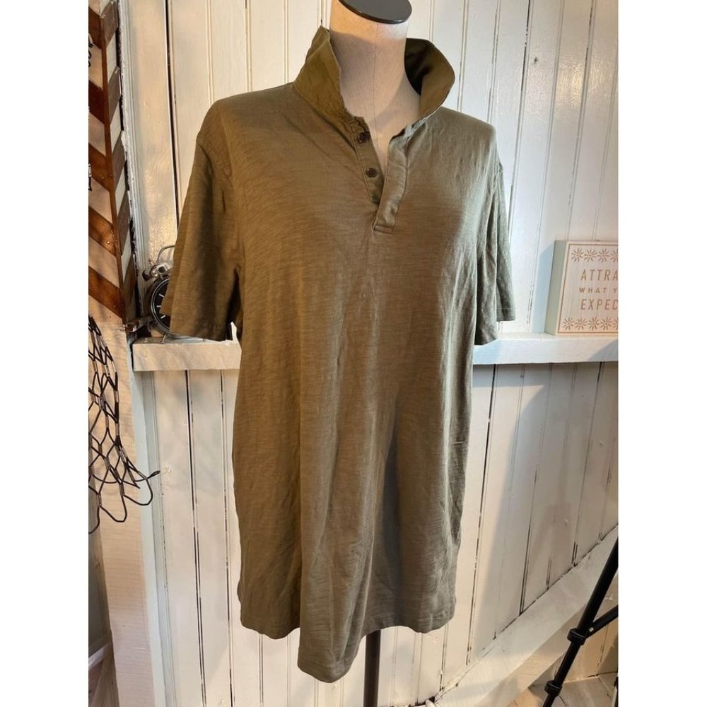 Banana republic men’s extra-large polo short sleeve in olive green